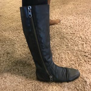 Steve Madden black leather boot